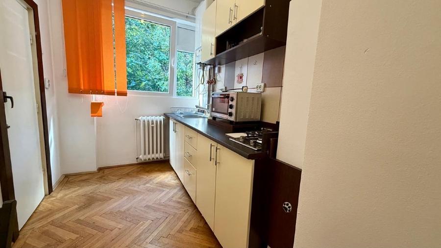 Garsonieră decomandată în Răcădău