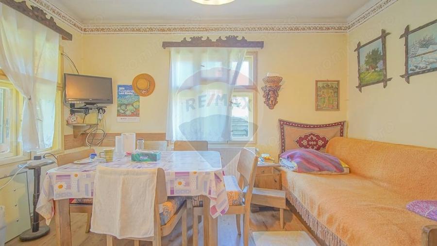 Casă cu Teren 591 Mp în Moieciu