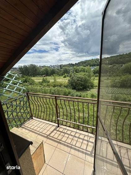 Apartament 3 camere de vanzare in zona linistita cu parcare in curte - 6
