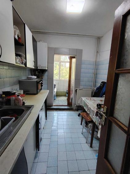 Apartament 3 camere decomandat, strada Mioritei. - 4