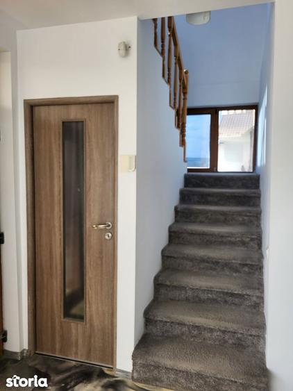 Casă cu 5 camere cu Teren 828 Mp în Apahida