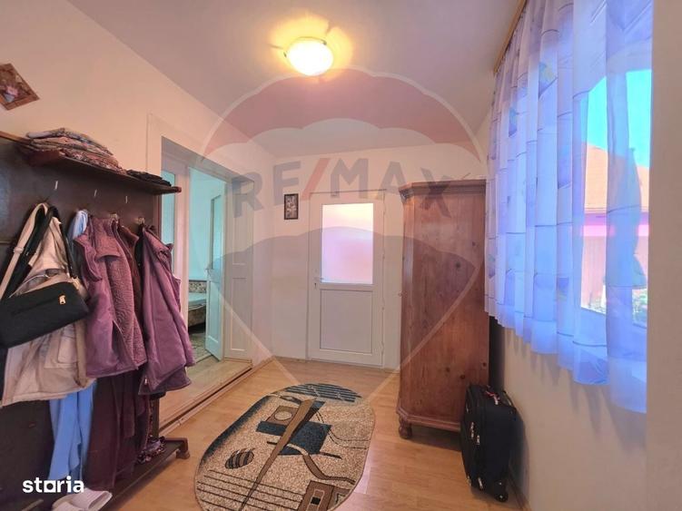 Casă cu 3 camere cu Teren 367 Mp în Central