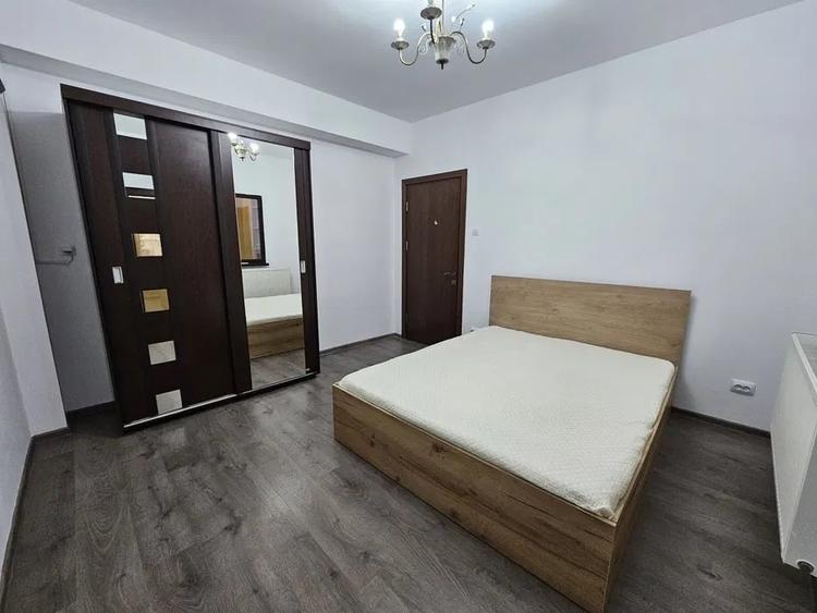 Apartament cu 3 camere decomandat în Cug