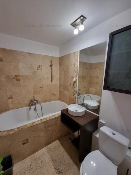 Apartament cu 3 camere decomandat în Panduri
