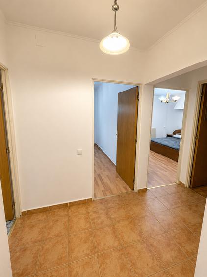Apartament cu 3 camere decomandat în 13 Septembrie