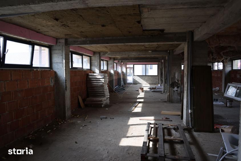 Spațiu comercial, de 317 mp, în Ipotești