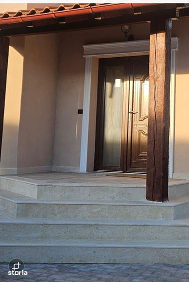 Casă cu 6 camere cu Teren 600 Mp în Bordei