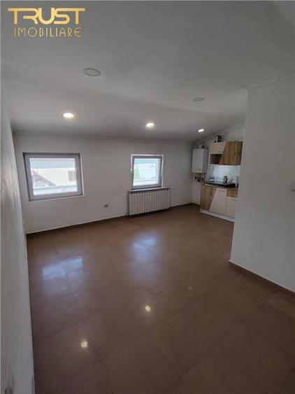 Casă cu 3 camere cu Teren 80 Mp în Dâmbul Rotund