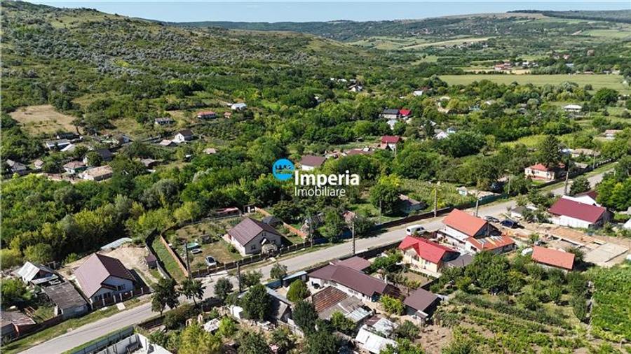 Casă individuală cu 3 camere cu Teren 1487 Mp în Costuleni