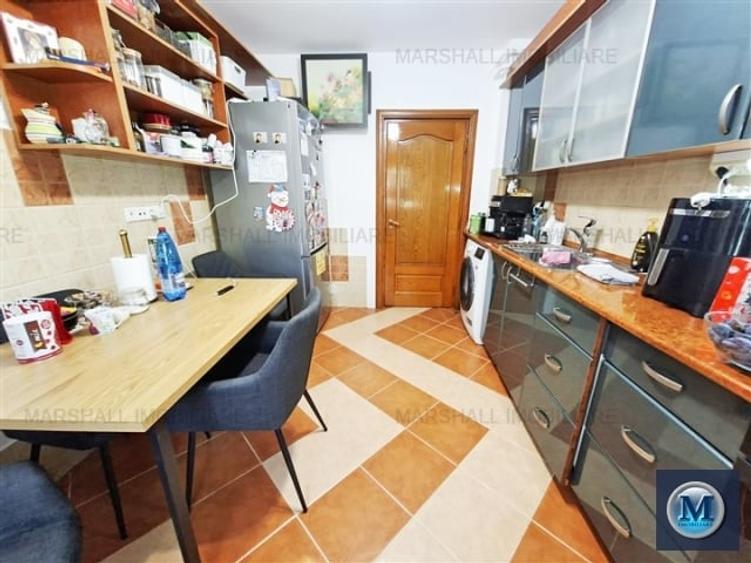 Apartament cu 4 camere decomandat în Gheorghe Doja