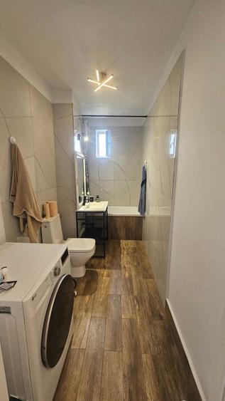 Apartament cu 4 camere semidecomandat în Drumul Carului