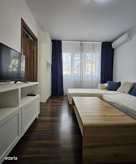 Apartament cu 3 camere decomandat în Nufărul