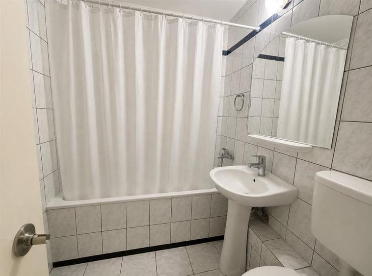 Apartament cu 3 camere decomandat în Nufărul