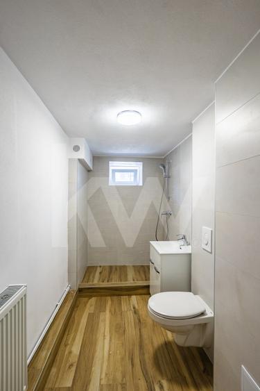Casă individuală cu 8 camere cu Canalizare în Calea Dumbrăvii