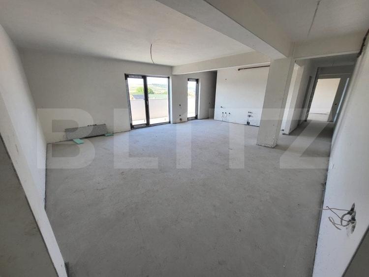 Apartament cu 3 camere semidecomandat în Mărăști — fotografia 1