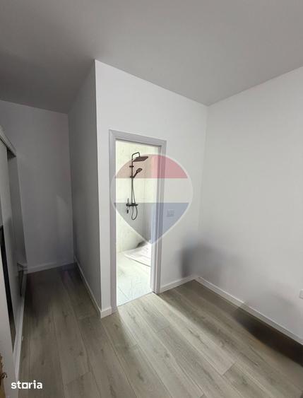 Casă cu 4 camere cu Teren 1200 Mp în Brestei