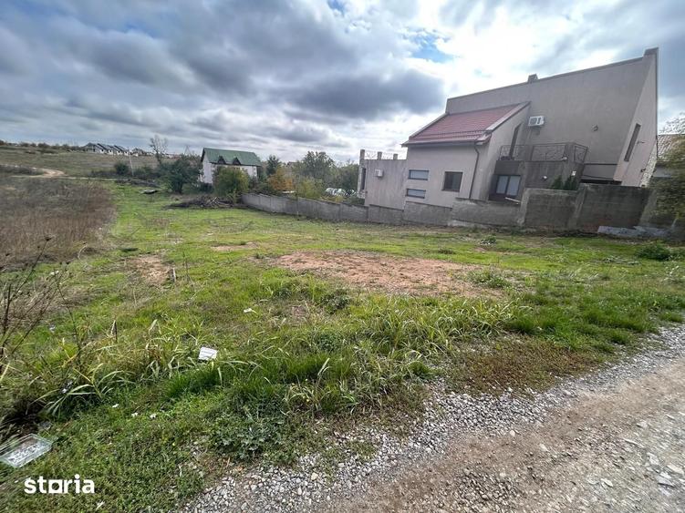 Teren de 952 mp, în Brănești