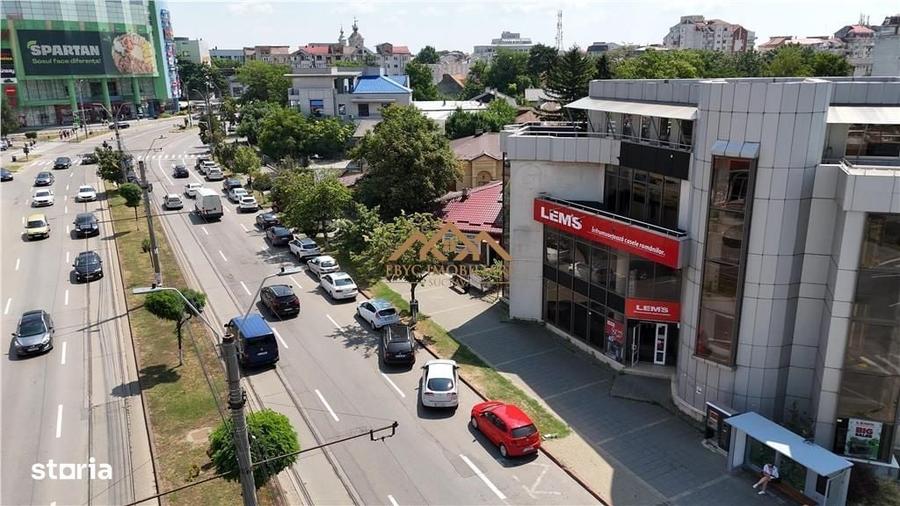 Spațiu comercial, de 734 mp, în Central