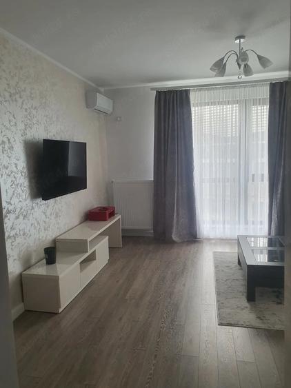 Garsonieră decomandată în Central