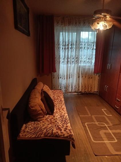 Apartament cu 2 camere decomandat, mobilat în Micro 14