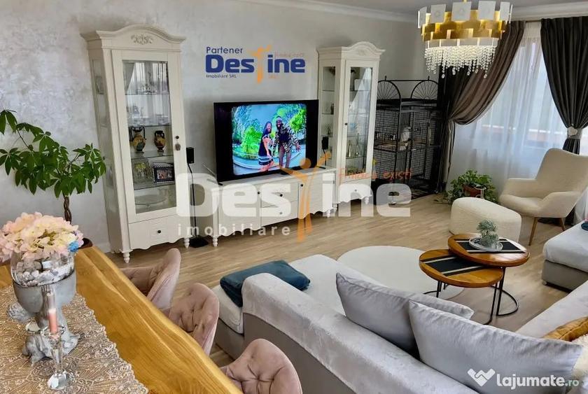 Apartament cu 3 camere decomandat în Bucium