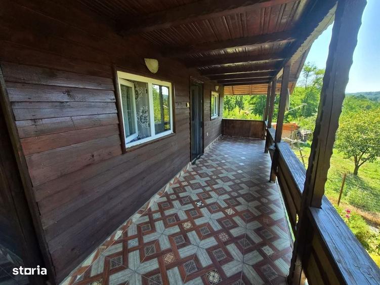 Casă cu 4 camere în Vernești