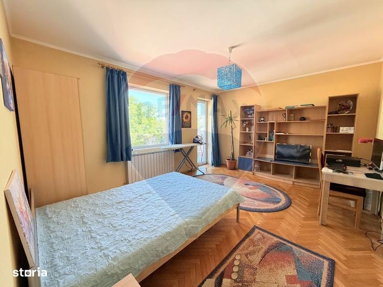Casă cu 4 camere în Sârbi