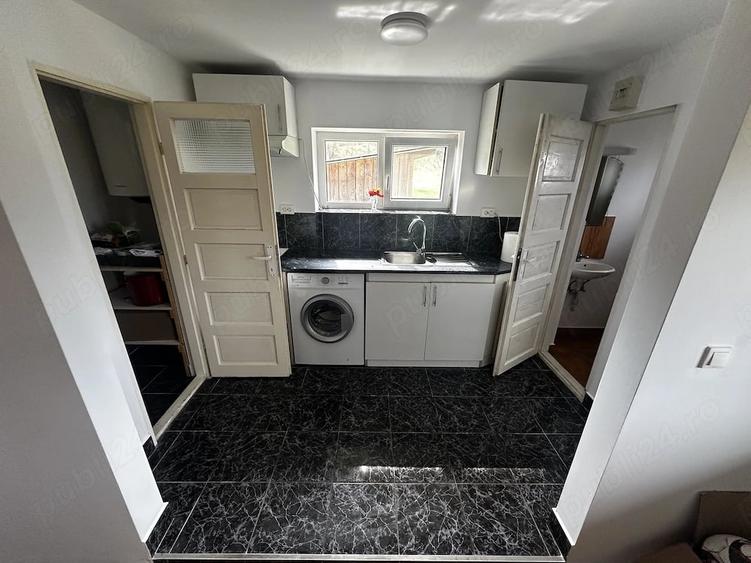 Casă cu 2 camere cu Teren 2700 Mp în Mica
