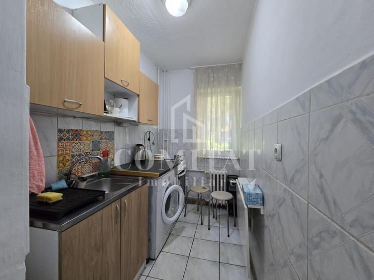 Apartament cu 2 camere semidecomandat, mobilat în Mănăștur