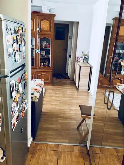 Apartament cu 2 camere semidecomandat în Dacia
