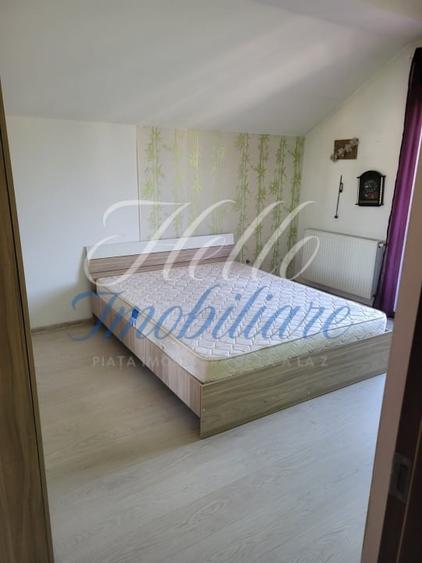 Apartament cu 3 camere semidecomandat, mobilat în Florești