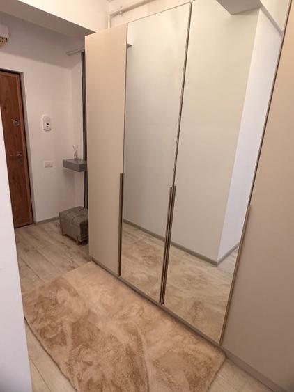 Apartament cu 2 camere nedecomandat, mobilat în Palazu Mare