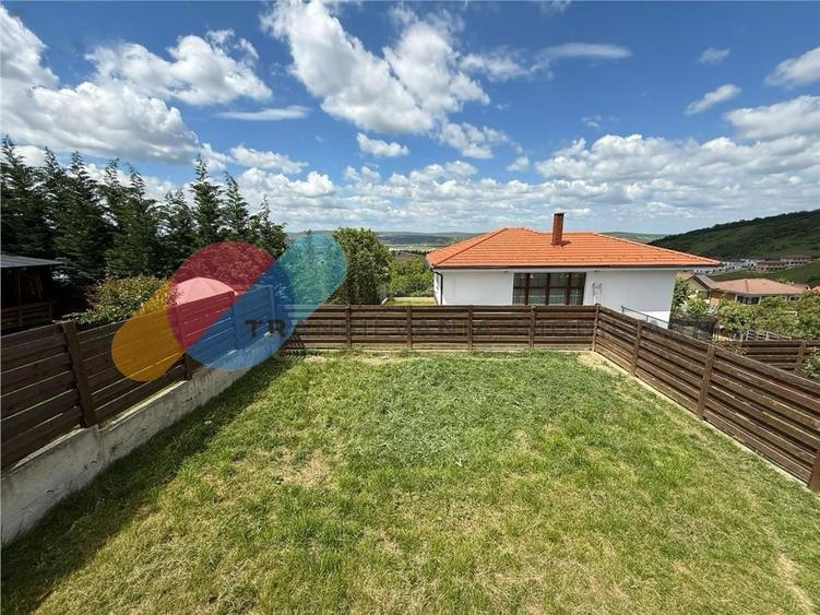 Duplex cu 4 camere cu Canalizare în Dezmir