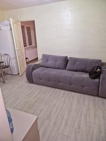 Apartament cu 2 camere semidecomandat, mobilat în Târgu Ocna