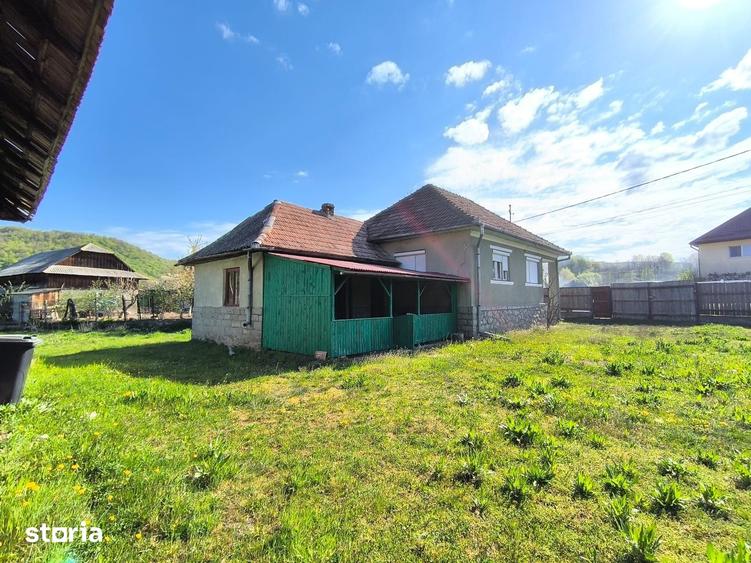 Casă cu 3 camere cu Teren 3200 Mp în Meseșenii de Jos