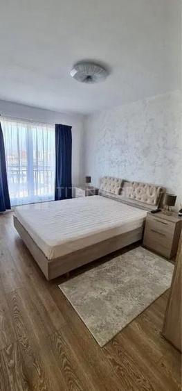 Apartament cu 2 camere decomandat, mobilat în Tractorul