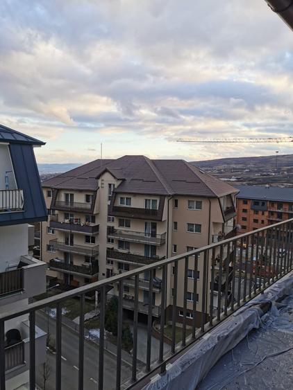 Apartament cu 2 camere decomandat în Chinteni