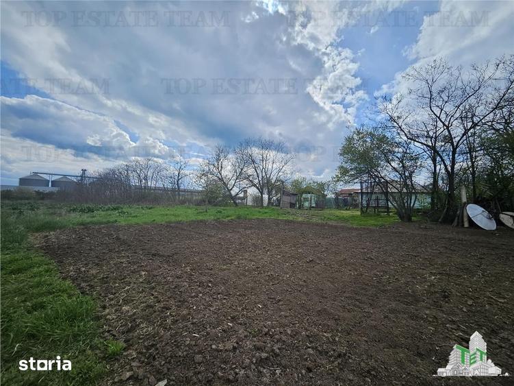 Teren de 3846 mp, în Topraisar