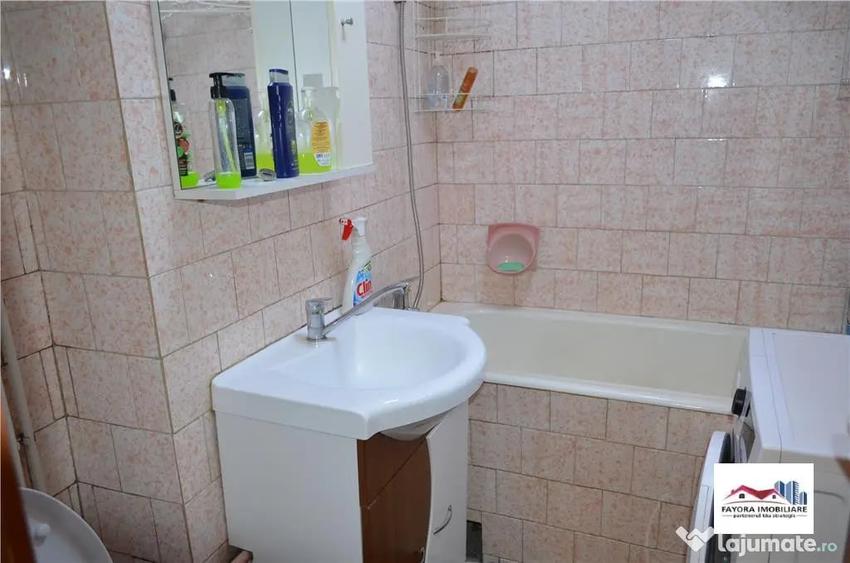 Garsonieră decomandată în Central