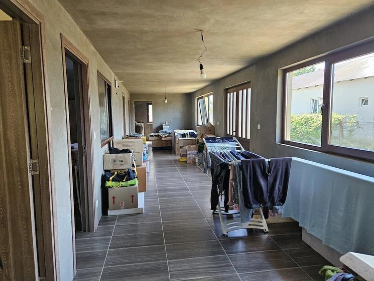 Casă cu 2 camere cu Teren 3442 Mp în Rusănești