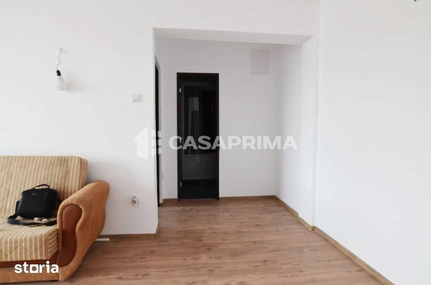 Apartament cu 2 camere semidecomandat în Podu Roș