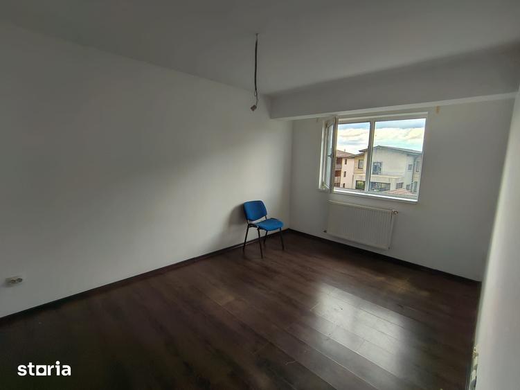 Apartament cu 2 camere decomandat în Central — fotografia 2