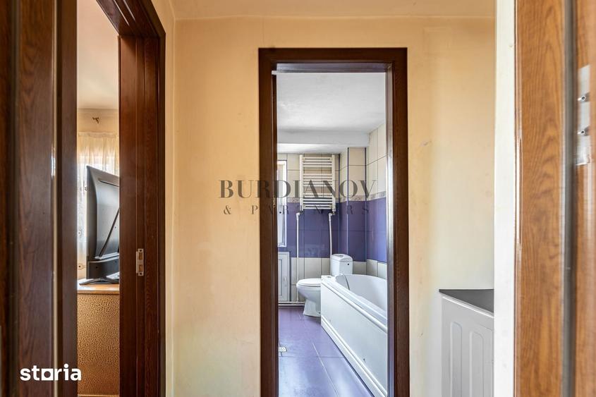 Apartament cu 4 camere în Decebal