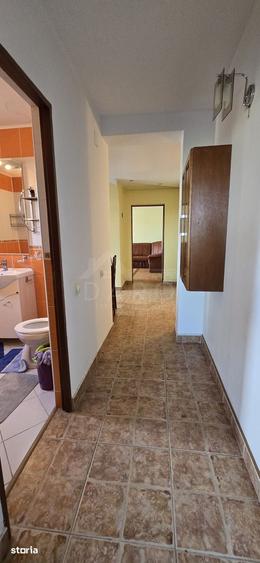 Apartament cu 3 camere în Gara Mica