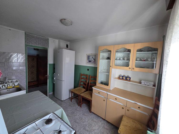 Apartament cu 2 camere decomandat în Popa Șapcă