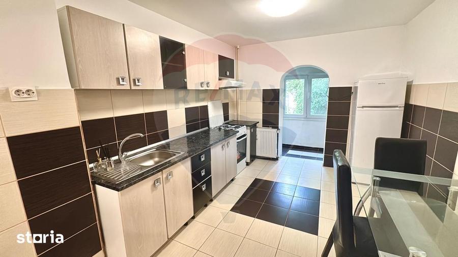 Apartament cu 3 camere, mobilat în Dragoș Vodă