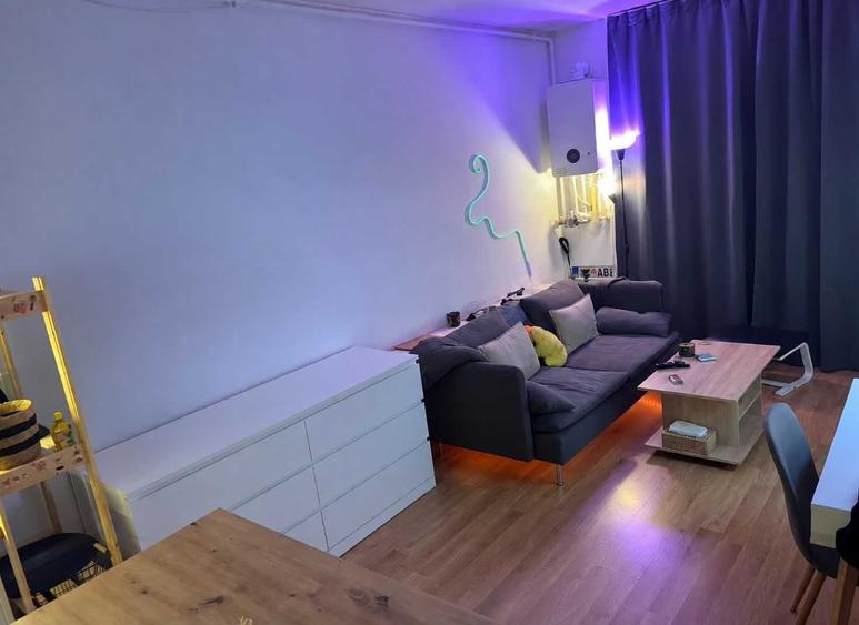 Apartament cu 2 camere decomandat în Torontalului