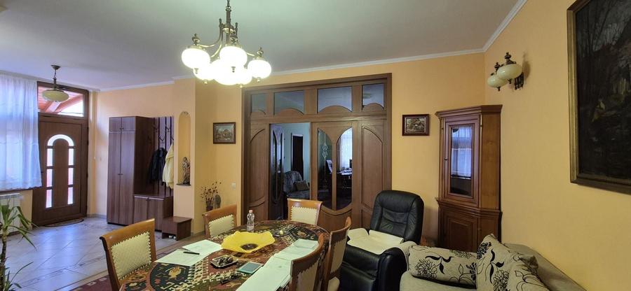 Casa singur in curte Ultracentral - str. Rodnei - 8