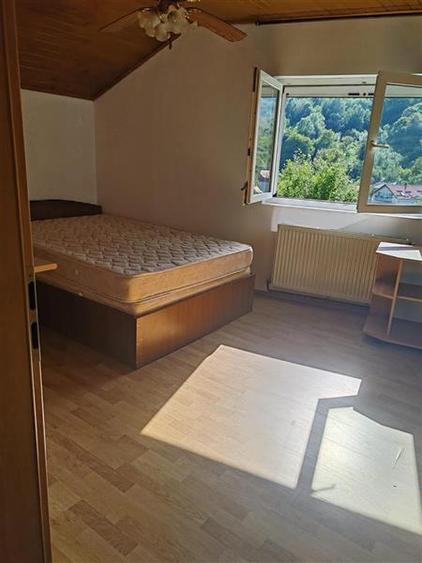 Casă individuală cu 5 camere cu Teren 1334 Mp în Telega