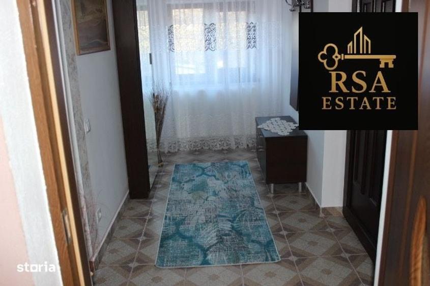 Casă cu 4 camere în Barcanele